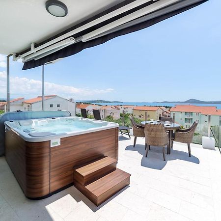 Villa Aliara Jacuzzi Apartment Водице Екстер'єр фото