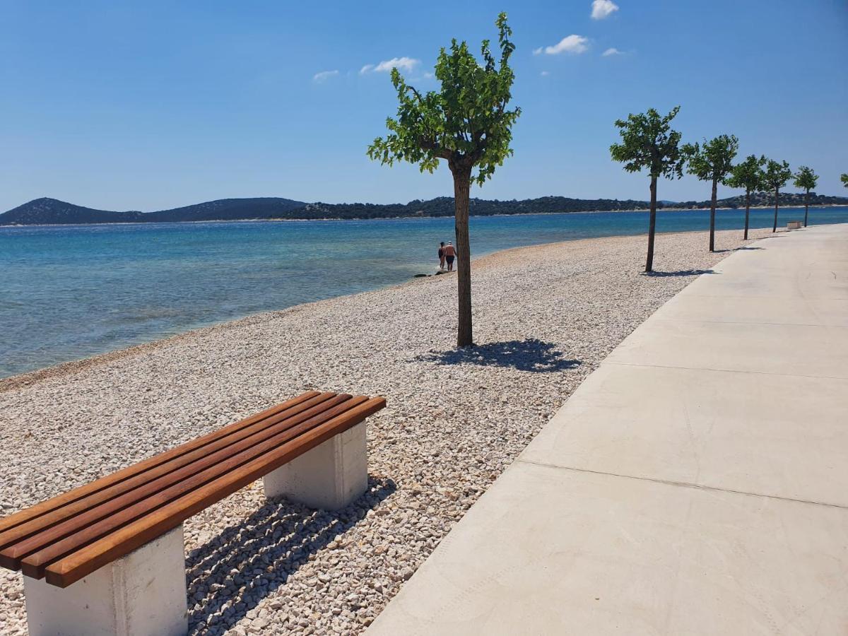 Villa Aliara Jacuzzi Apartment Водице Екстер'єр фото