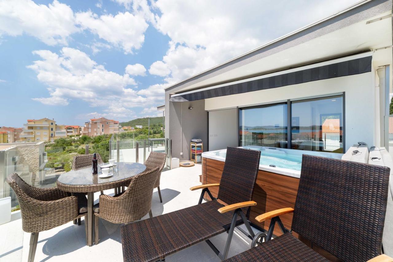 Villa Aliara Jacuzzi Apartment Водице Екстер'єр фото